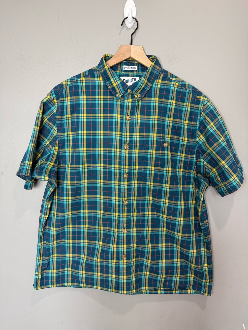 Duluth Trading Co Untucked Plaid Button Down Shirt Relaxed Fit Cotton L